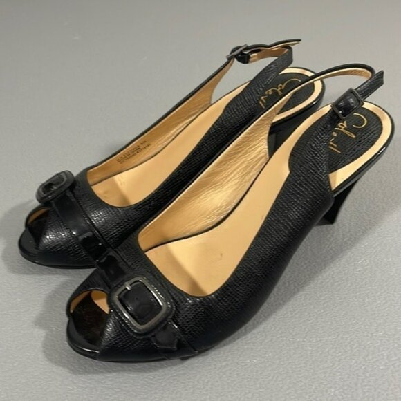 Cole Haan Slingback Textured Leather Heel. Size 8. - Picture 1 of 13